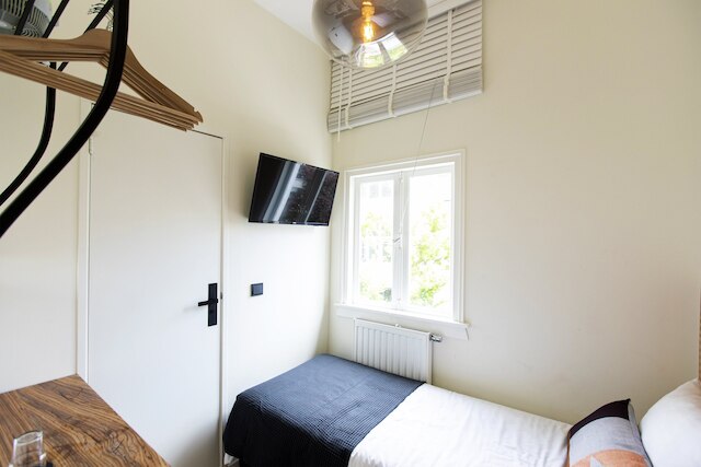 クエンティン ホテル ゴールデン ベア