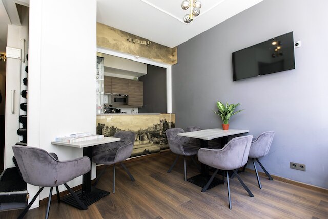 クエンティン ホテル ゴールデン ベア