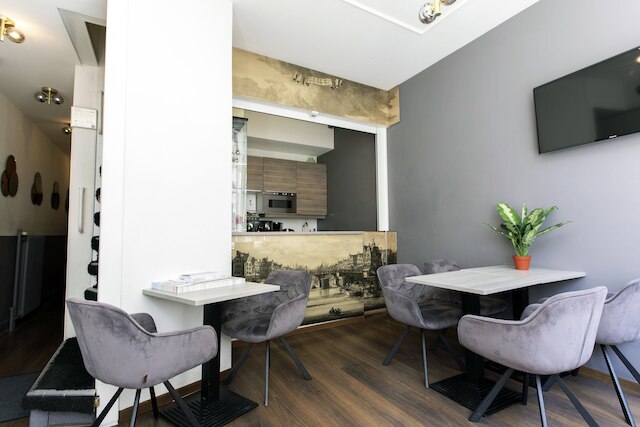 クエンティン ホテル ゴールデン ベア