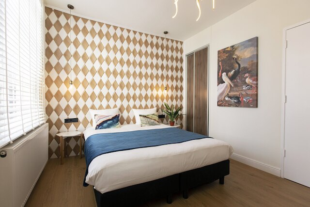 クエンティン ホテル ゴールデン ベア