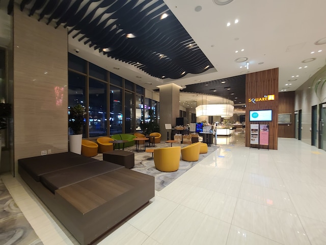 ノボテル アンバサダー スウォン