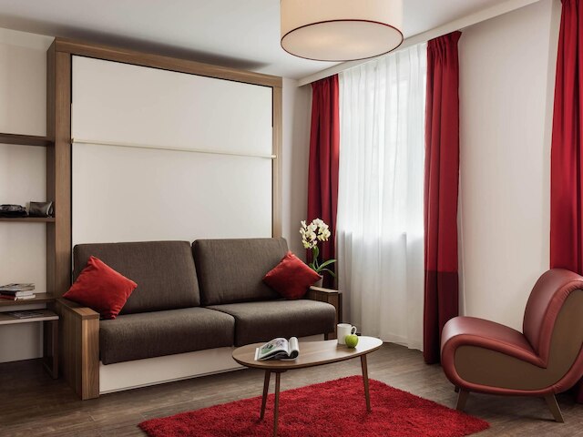 アパートホテル アダージョ ラ デファンス クールブボア