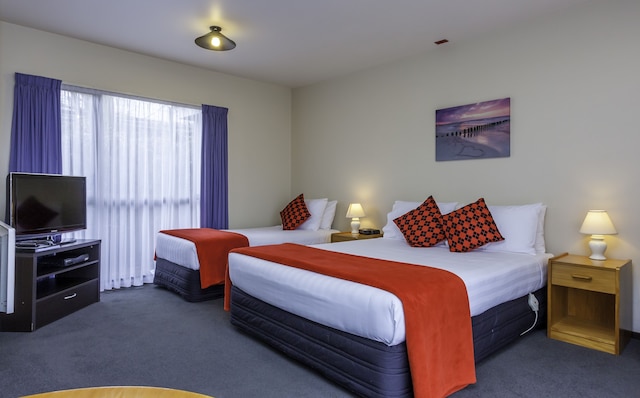 ディーンズ ブッシュ モーテル