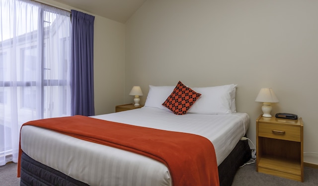 ディーンズ ブッシュ モーテル