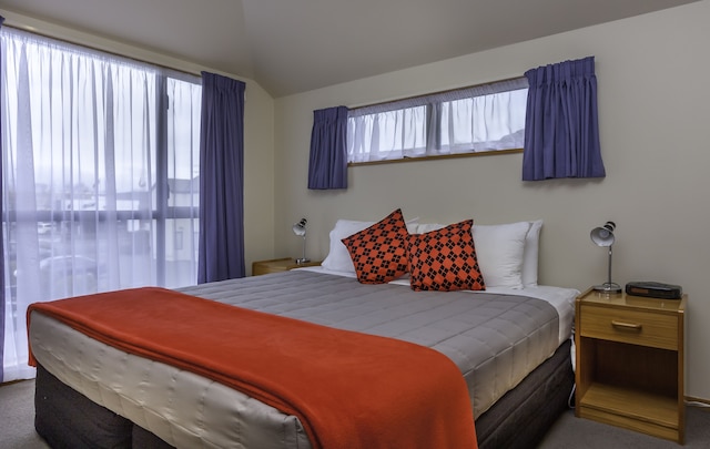 ディーンズ ブッシュ モーテル