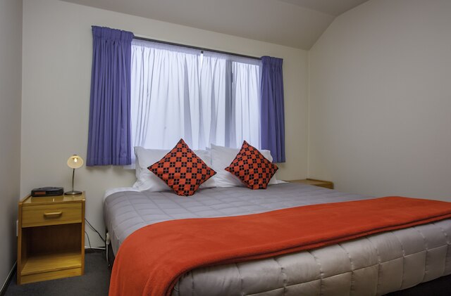 ディーンズ ブッシュ モーテル