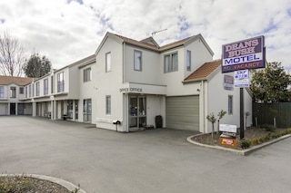 ディーンズ ブッシュ モーテル