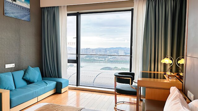 シンイー インターナショナル ホテル ポリー ストア