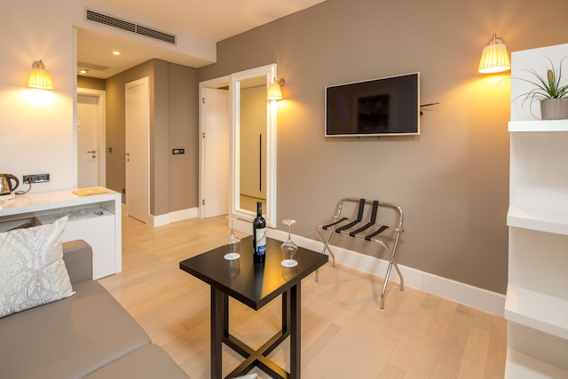 コルナロ ホテル