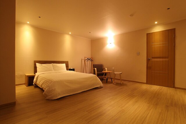 ホテル ヴァイオレット