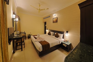 AMS ラジ パレス スンダル