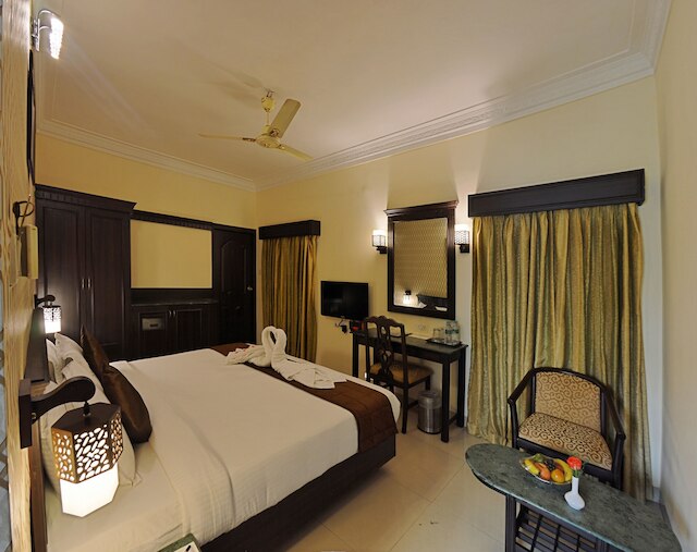 AMS ラジ パレス スンダル