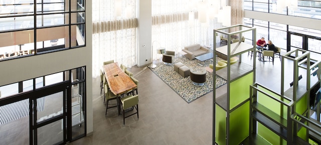 ホリデイ イン エクスプレス & スイーツ オクラホマシティ ダウンタウン - ブリックタウン by IHG