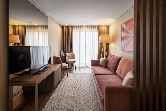 トゥリム オポルト  ホテル