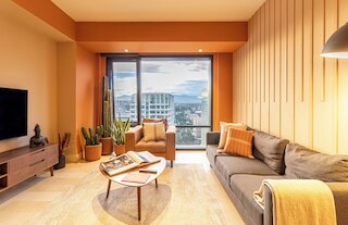 ミヤナ・バイ・ククン