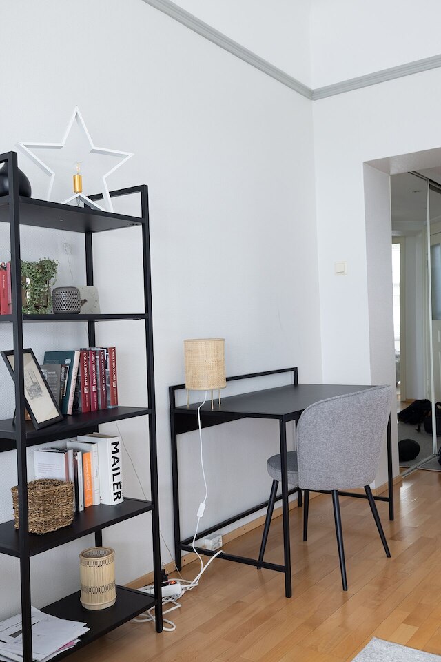 2ndホームズ セントラル 1BR シティーアパートメント