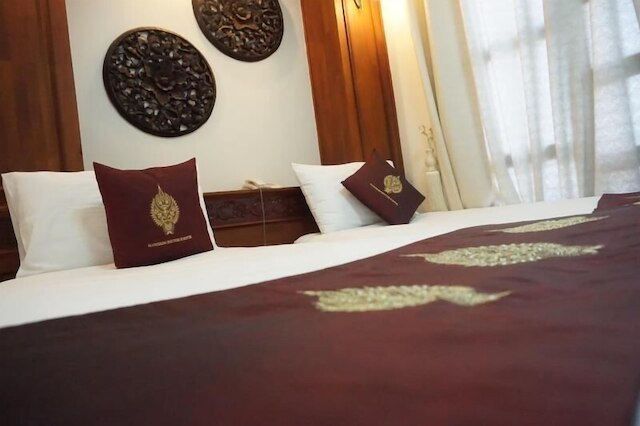 マノロムクラッシーホテル