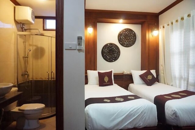 マノロムクラッシーホテル