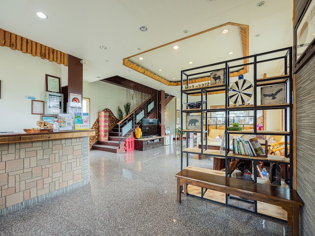 Bishui Shanju Lakeside B&B