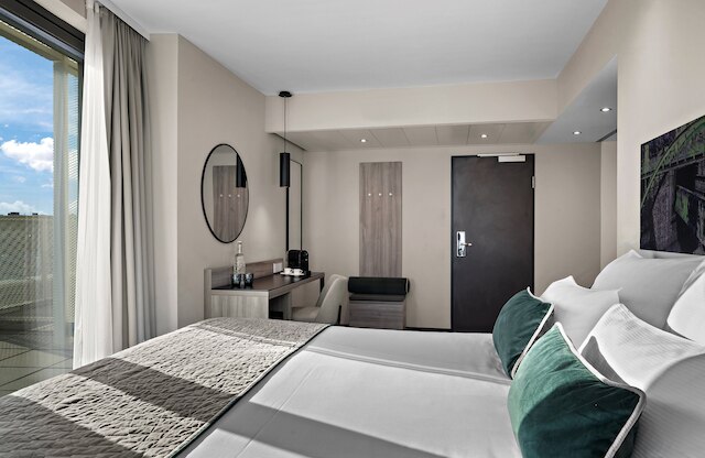 レオナルド ホテル ヴィエナ シティ ウエスト