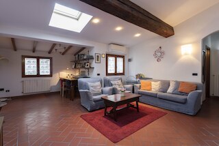 トスカネッラ 3 ベッドルームズ バイ メガ