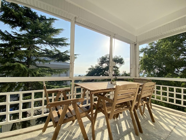 ミサフィール スペーシャス フラット ニア カャデボスタン コースト