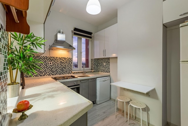 セントラル アンド スタイリッシュ フラット イン ザ ハート オブ カッド K Y