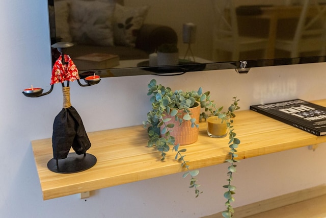 コージー フラット ニア ニサャンタシ アンド トレンディ アトラクションズ