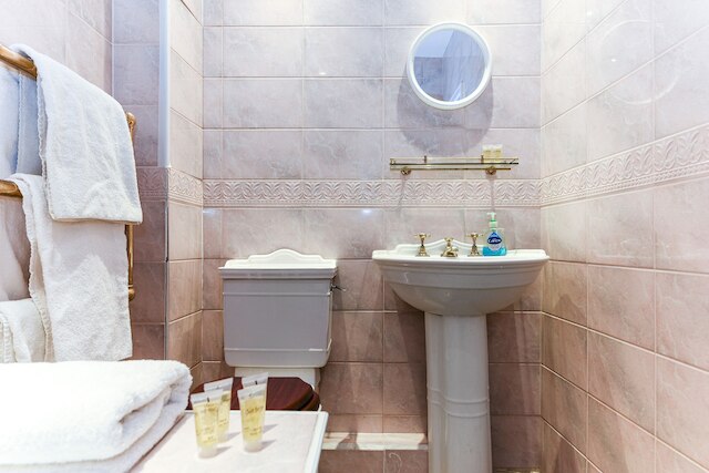 ケンジントンクイーンズゲートアパートメント