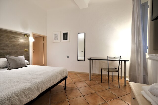 ワイン アパートメンツ フィレンツェ ドルチェット