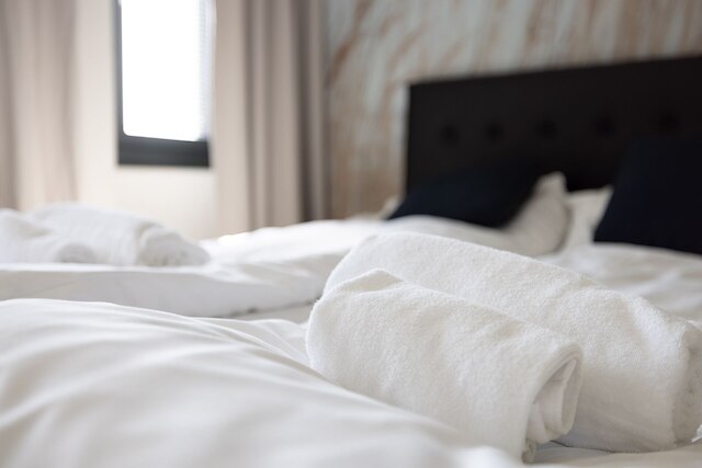 2ndhomes ブライト 42m2 1BR ホームw バルコニー