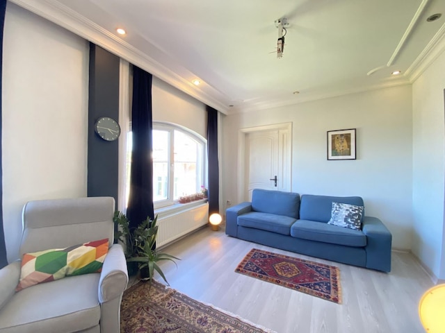 フラット ウィズ ボスポラス ビュー アンド バックヤード イン ウスクダル