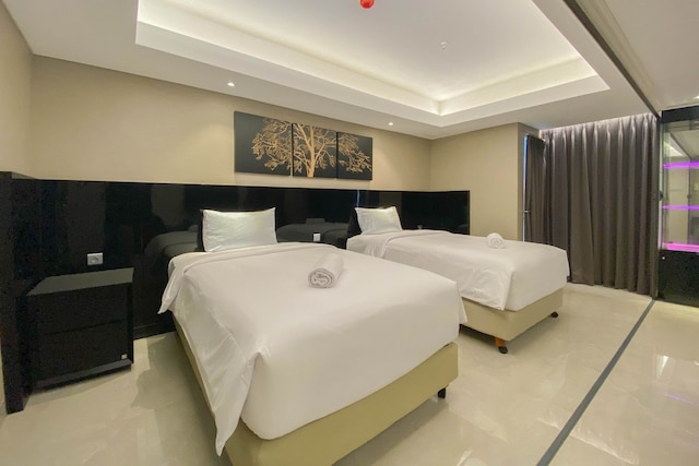 スペーシャス コンビンド スタジオ  アパートメント  アット ワーホル （W /R)  レジデンス