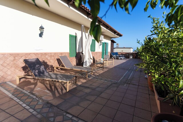 ラティコフッジェンテ