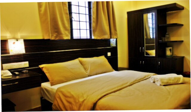 ゴールデンパレスホテル