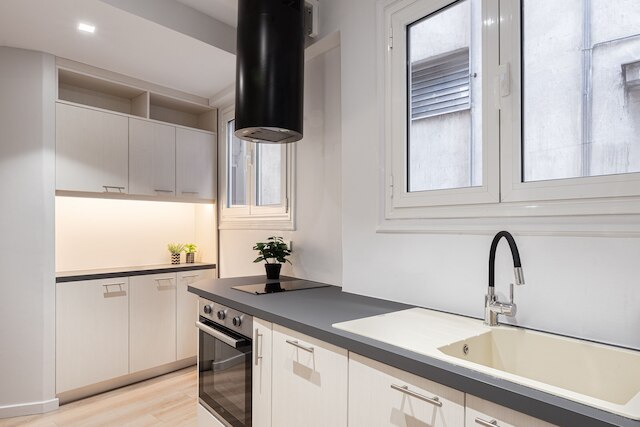 アクロポリスホームズレジデンス