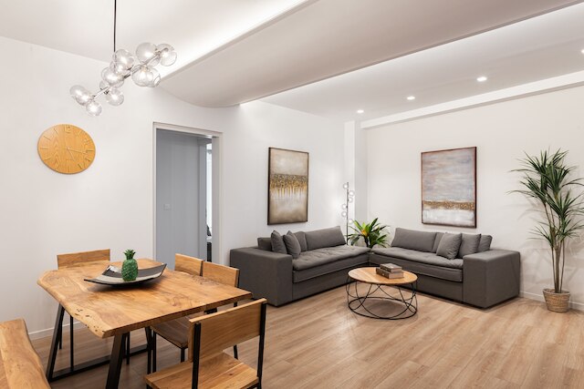 アクロポリスホームズレジデンス