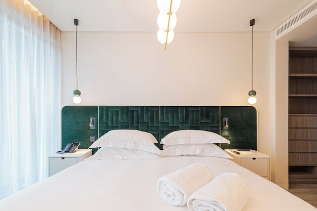 ラスター  ホテル