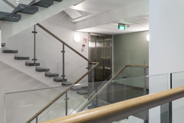 2ndホームズデラックスアパートメントwithサウナ&バルコニー