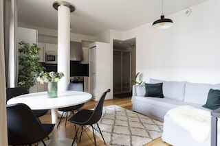 2ndホームズデラックスアパートメントwithサウナ＆バルコニー