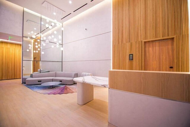 モダン ハイ ライズ  コンドミニアム ウィズ プール / ジム イン セントラル T マイアミ!