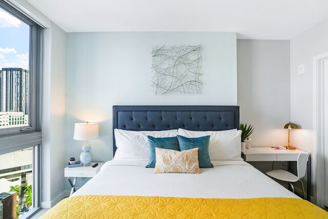 モダン ハイ ライズ  コンドミニアム ウィズ プール / ジム イン セントラル T マイアミ!