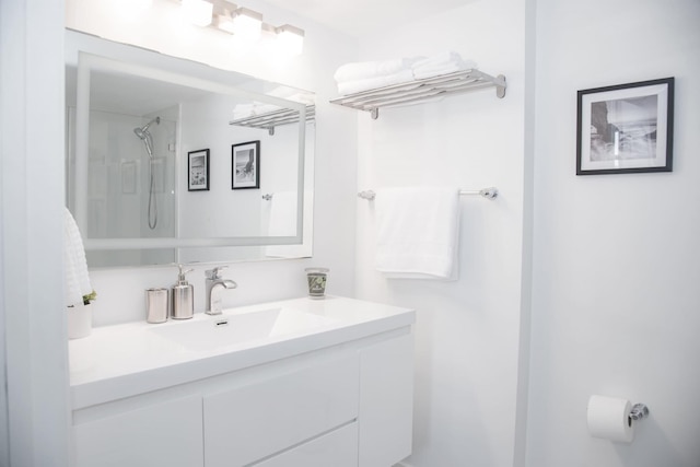 モダン ブリッケル コンドミニアム ウィズ オーシャン シティ ビューズ