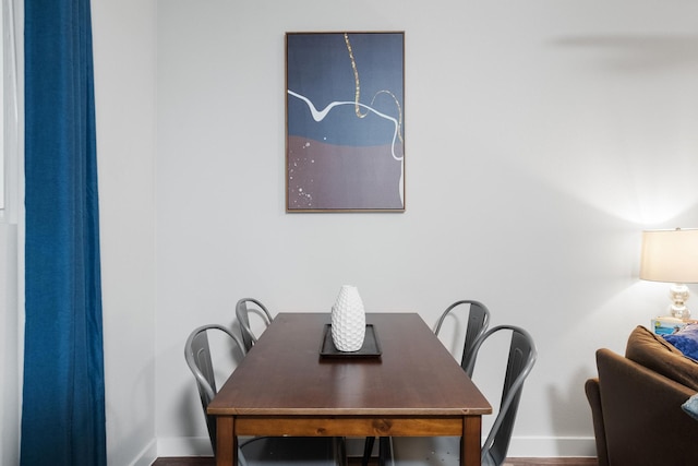 スタイリッシュ 1 ベッドルーム ニア ユT ハイランド エボニフィ