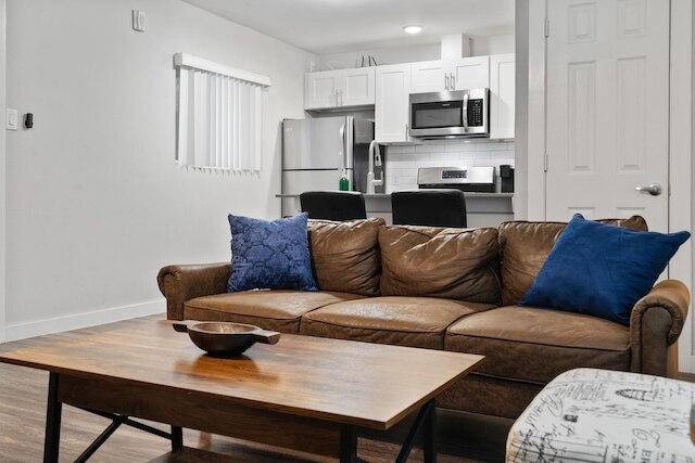 スタイリッシュ 2 ベッドルーム ニア ユT ハイランド エボニフィ