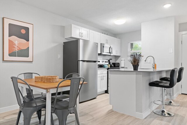 モダン 2 ベッドルーム ニア ユT ハイド パーク エボニフィ