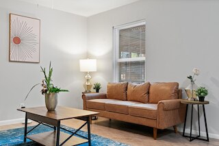 スタイリッシュ 1 ベッドルーム ニア ユT ハイランド エボニフィ