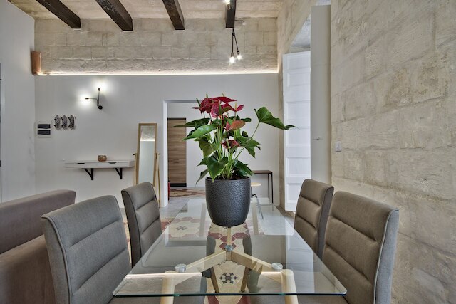 ヴァレッタステイ - ゾエ