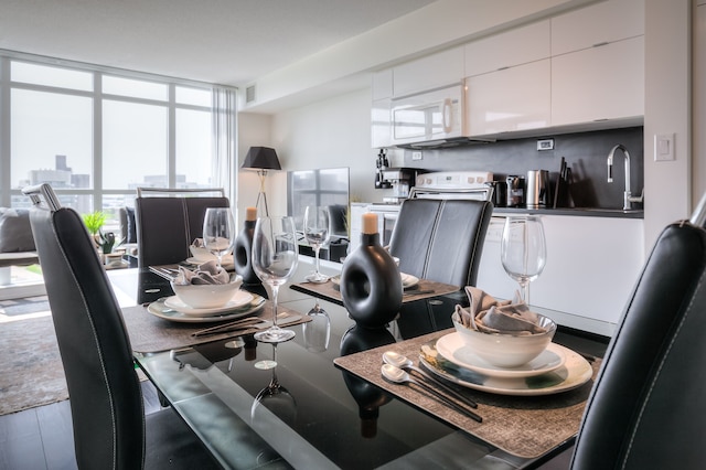 ウォーターフロントラグジュアリースイーツ