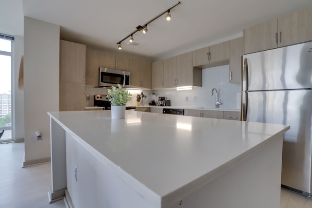 ファンタスティック2BRコンドクリスタルシティ